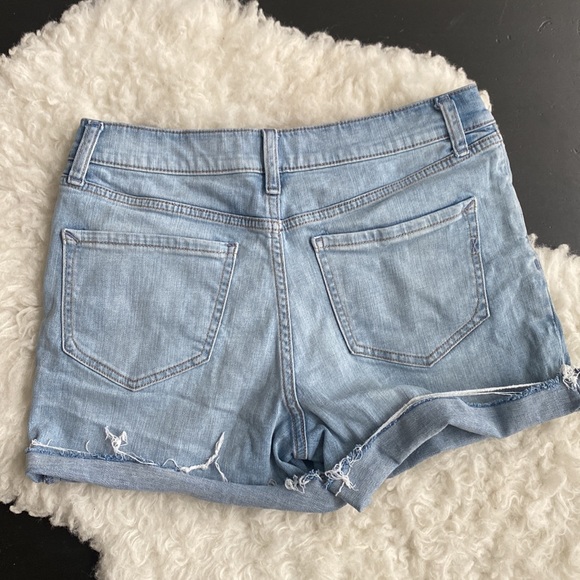 Express original MIDI mid rise sz 6 distressed womens shorts. Express shorts - Picture 6 of 10